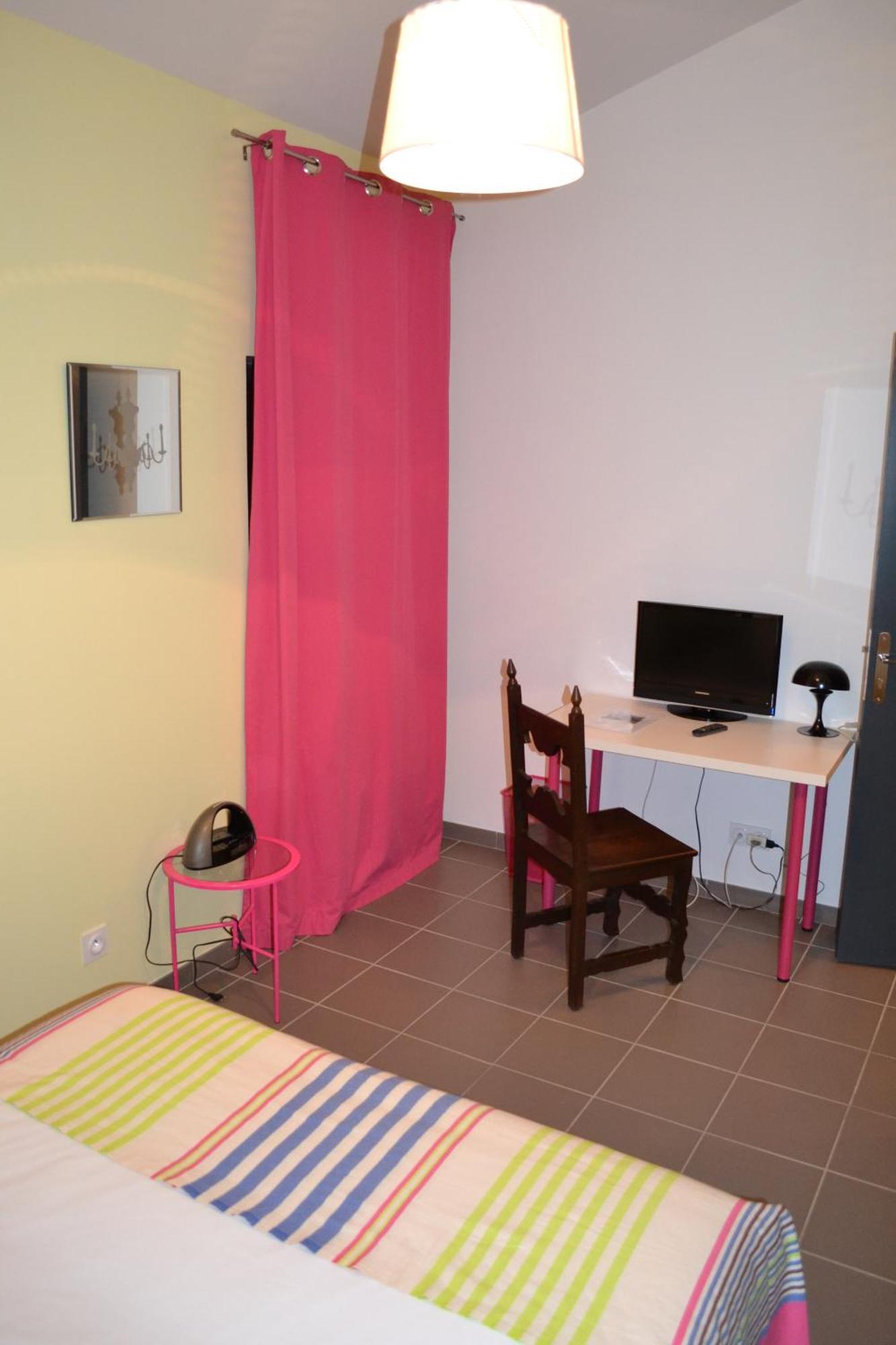 Demeure & Dependance - Chambres D'Hotes Depuis 2012 Tassin-la-Demi-Lune Zimmer foto