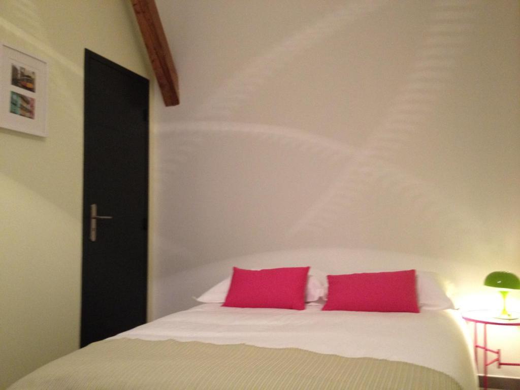 Demeure & Dependance - Chambres D'Hotes Depuis 2012 Tassin-la-Demi-Lune Zimmer foto