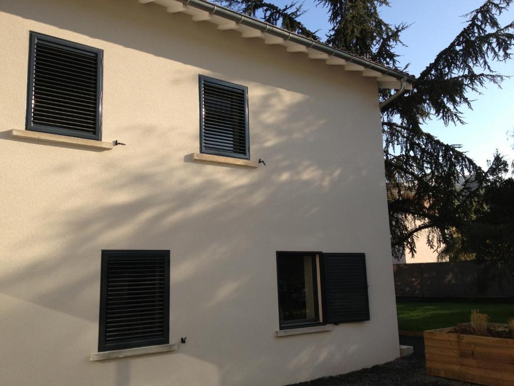Demeure & Dependance - Chambres D'Hotes Depuis 2012 Tassin-la-Demi-Lune Exterior foto